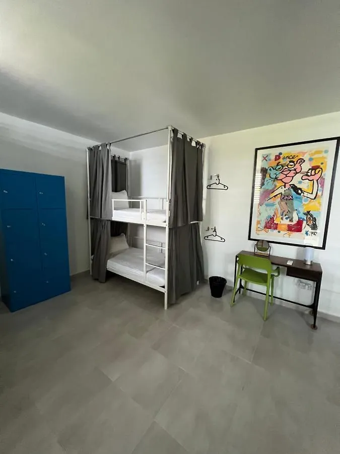 Nomada Beach Hostel- Isla Verde San Juan