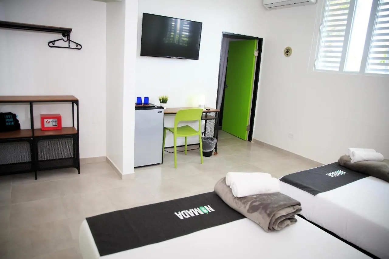 Nomada Beach Hostel- Isla Verde 산후안 0*,  푸에르토리코